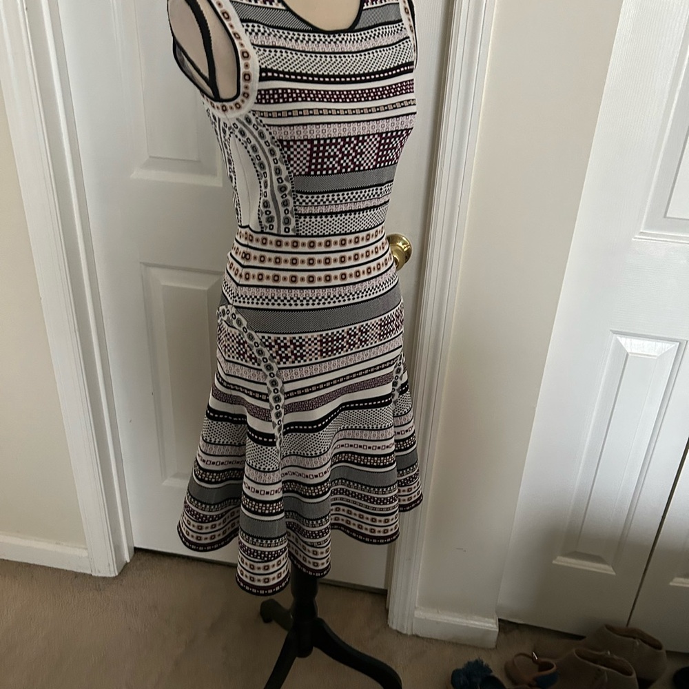 Diane Von Furstenberg Stretchy Eleanor Sleeveless Fit & Flare Jacquard Dress - Picture 7 of 15